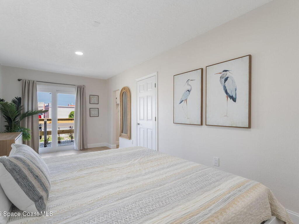 637 S Orlando Avenue, Cocoa Beach, FL 32931