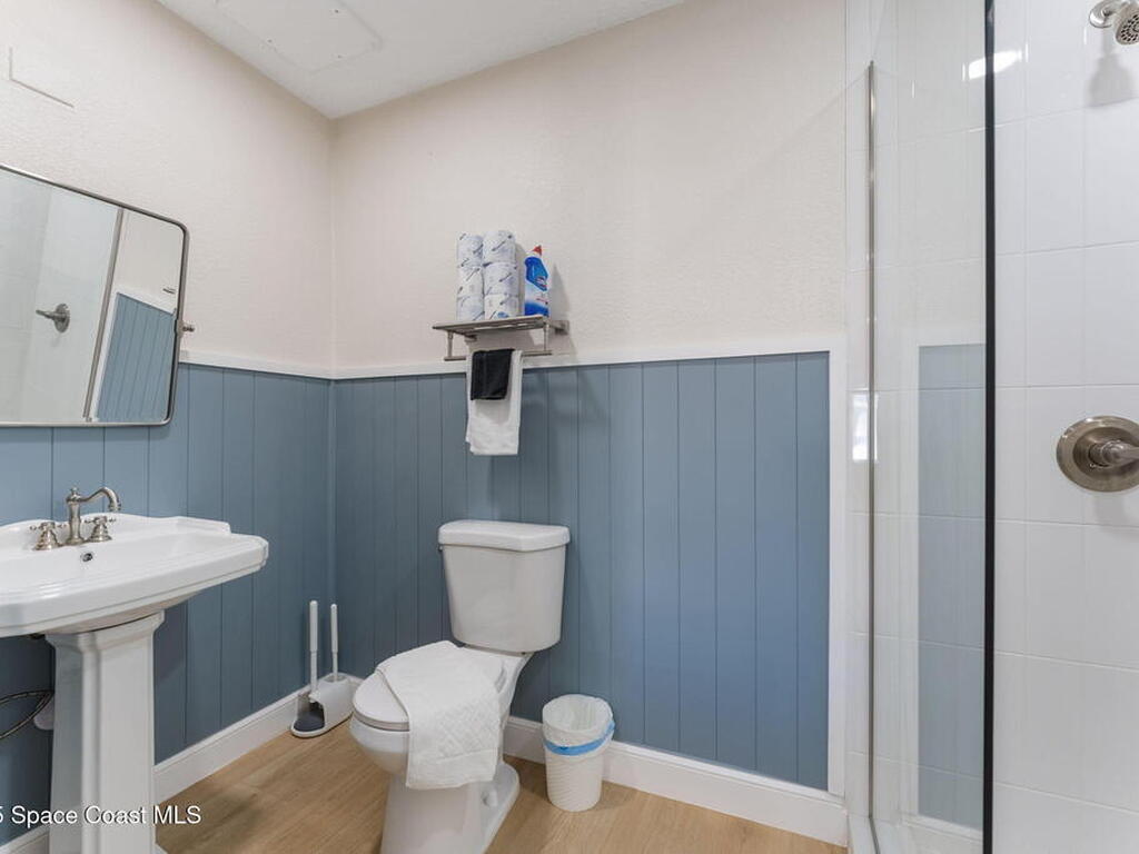 637 S Orlando Avenue, Cocoa Beach, FL 32931