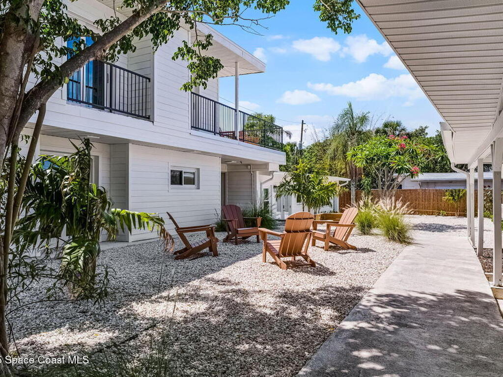 637 S Orlando Avenue, Cocoa Beach, FL 32931