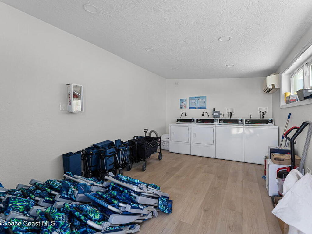 637 S Orlando Avenue, Cocoa Beach, FL 32931