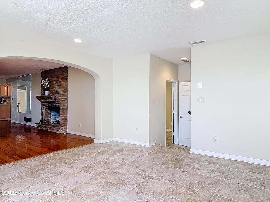 2306 S Halifax Drive, Daytona Beach, FL 32118