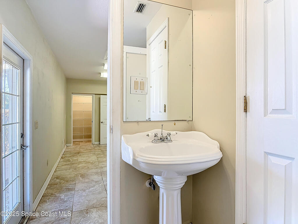 2306 S Halifax Drive, Daytona Beach, FL 32118