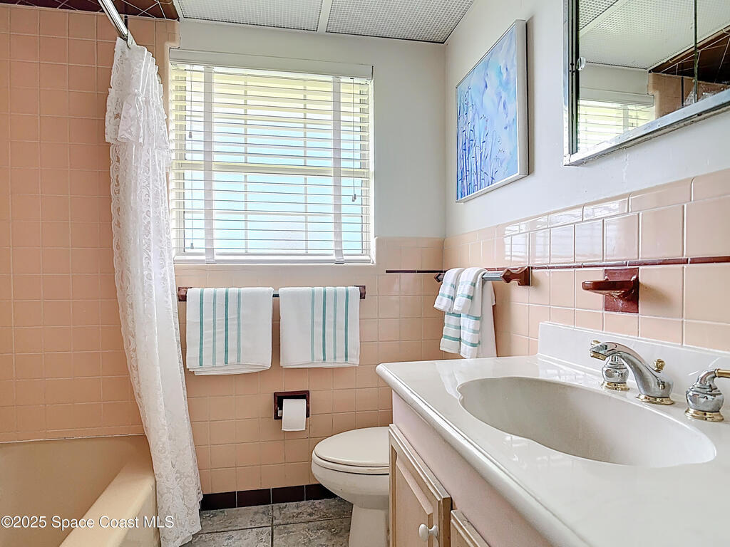 2306 S Halifax Drive, Daytona Beach, FL 32118