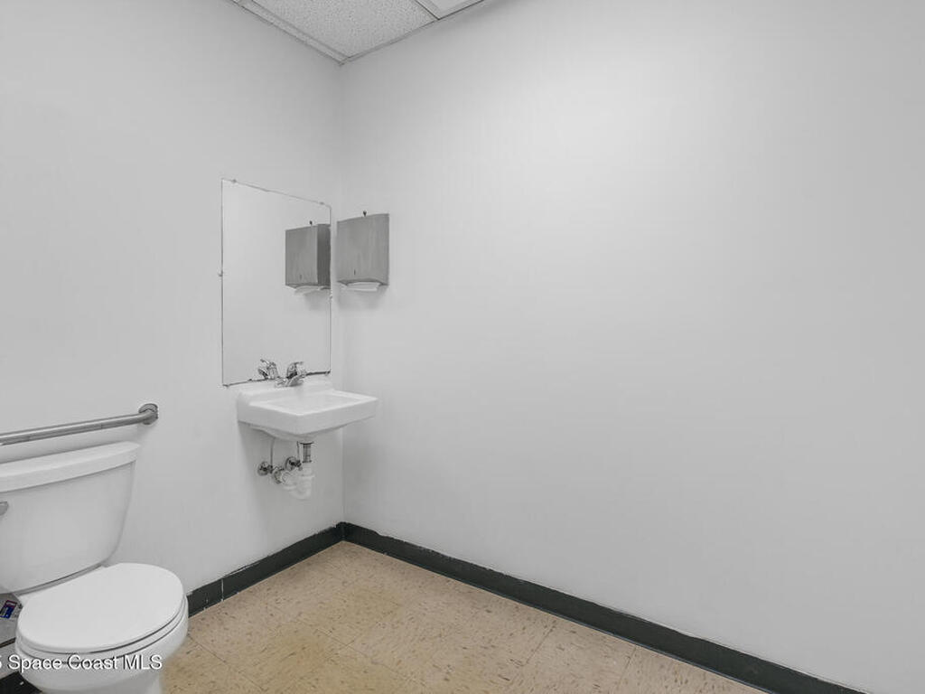 301 W Fee Avenue, Melbourne, FL 32901