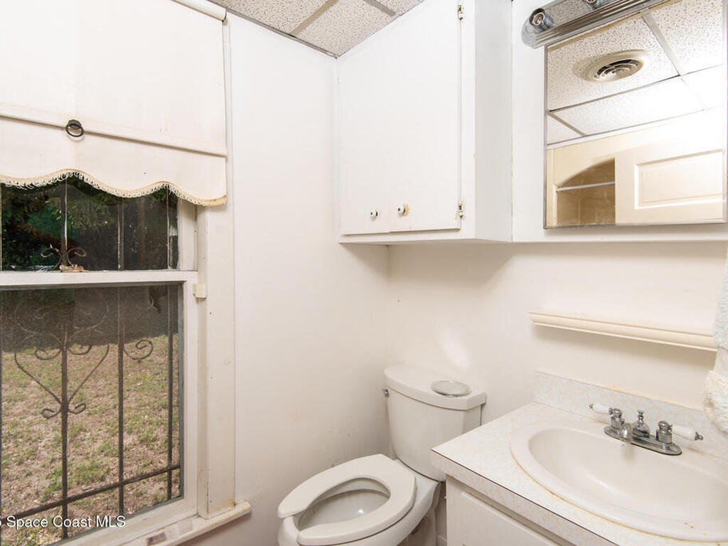 2101 Vernon Place, Melbourne, FL 32901