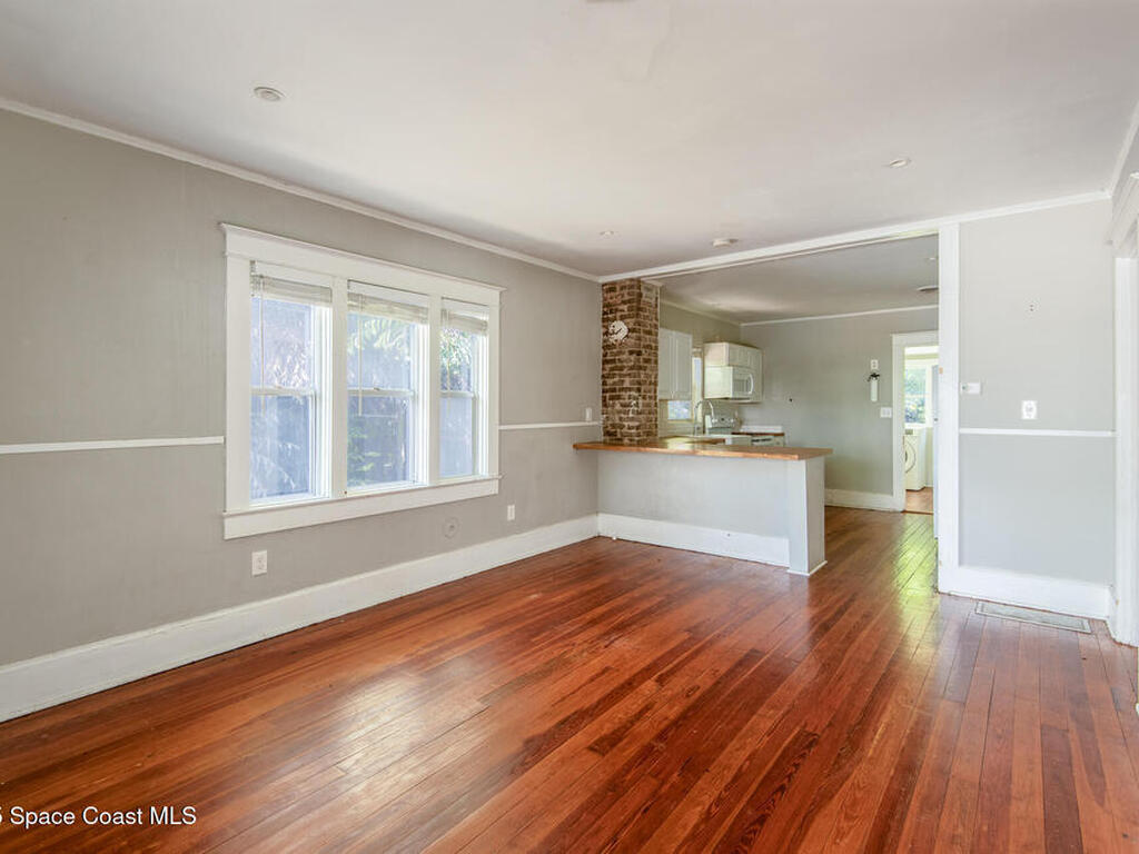 2013 Vernon Place, Melbourne, FL 32901