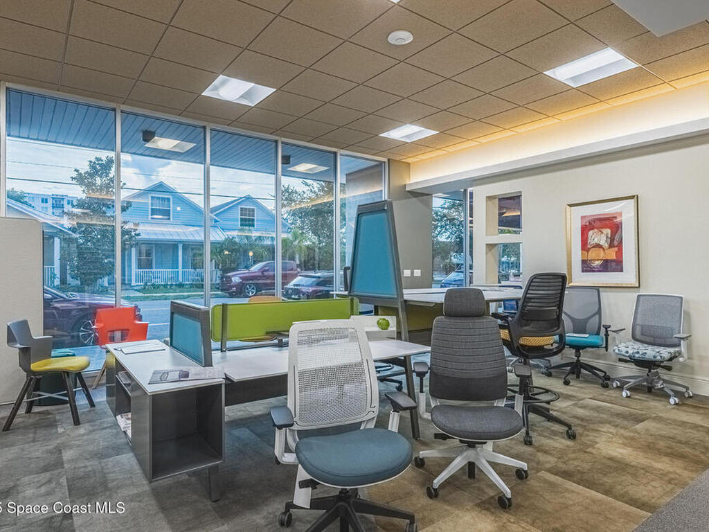 2015 Waverly Place, Melbourne, FL 32901