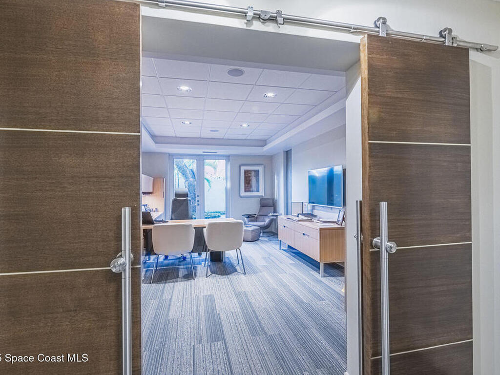 2015 Waverly Place, Melbourne, FL 32901