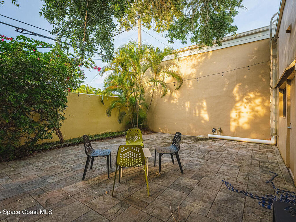 2015 Waverly Place, Melbourne, FL 32901