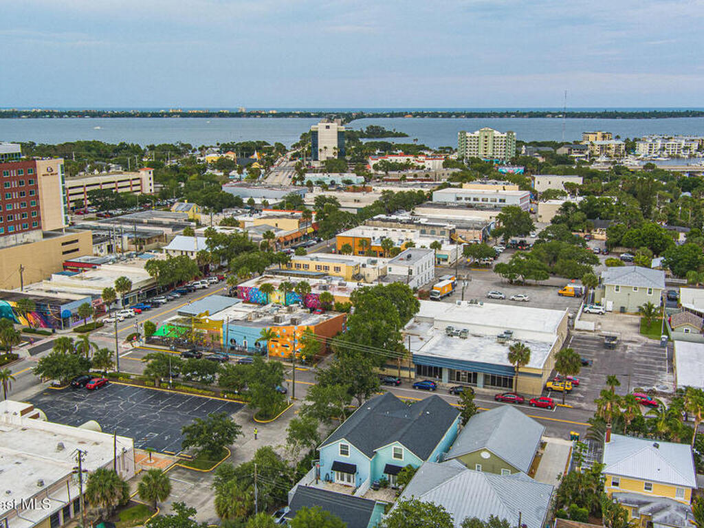 2015 Waverly Place, Melbourne, FL 32901