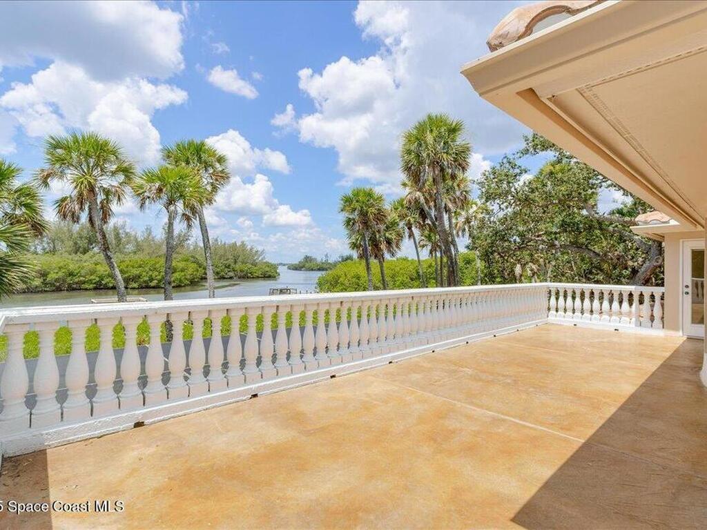 350 Hammock Shore Drive, Melbourne Beach, FL 32951
