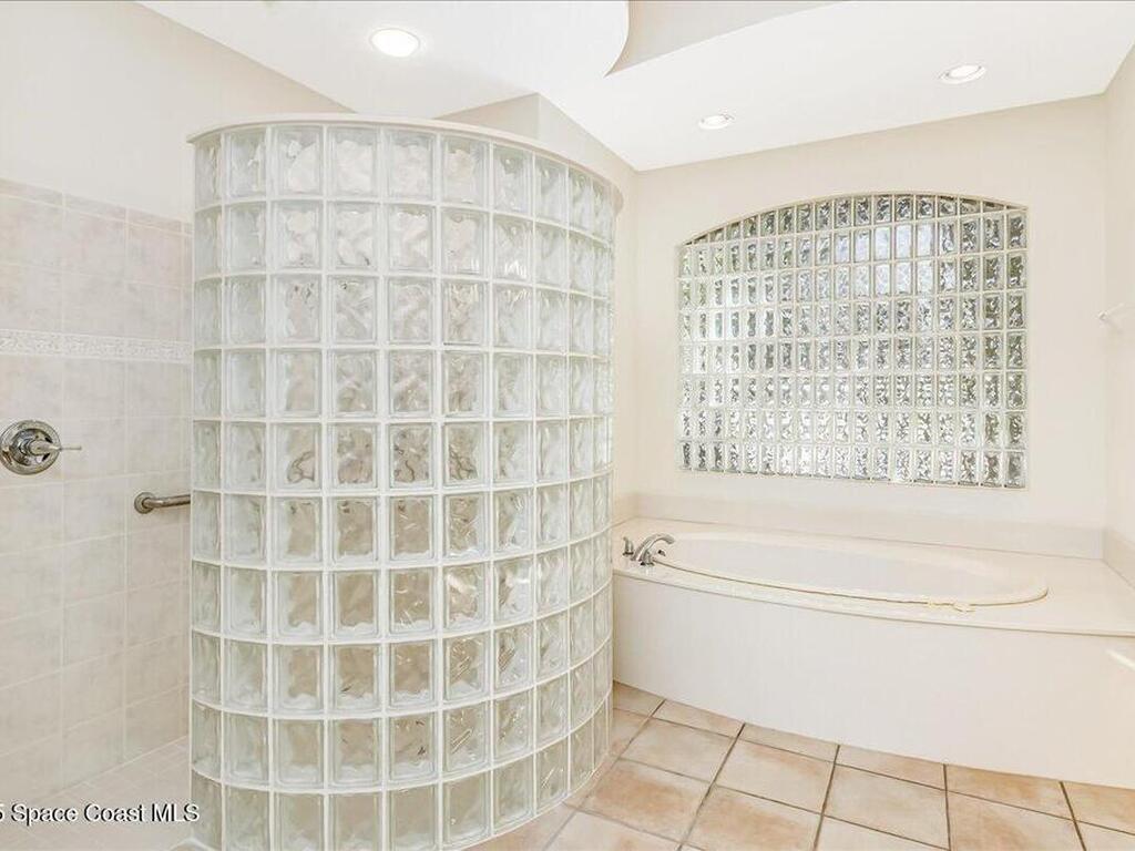 350 Hammock Shore Drive, Melbourne Beach, FL 32951