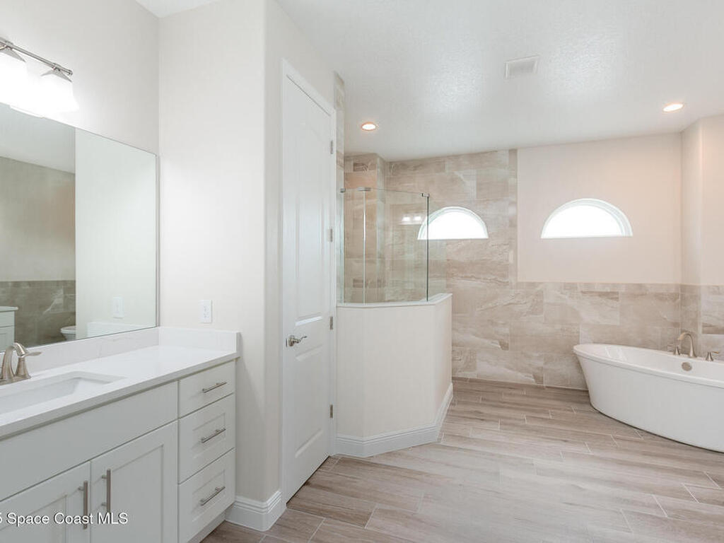 1081 Italia Court, Suntree, FL 32940