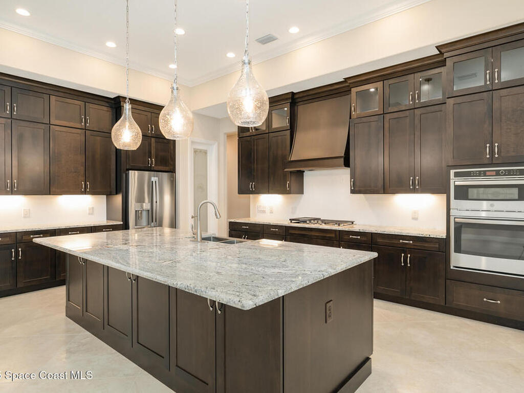 1081 Italia Court, Suntree, FL 32940