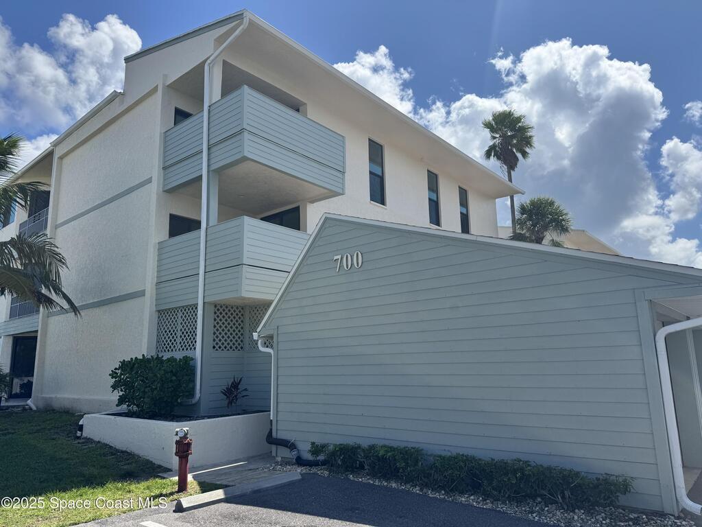 700 Wavecrest Avenue, Indialantic, FL 32903