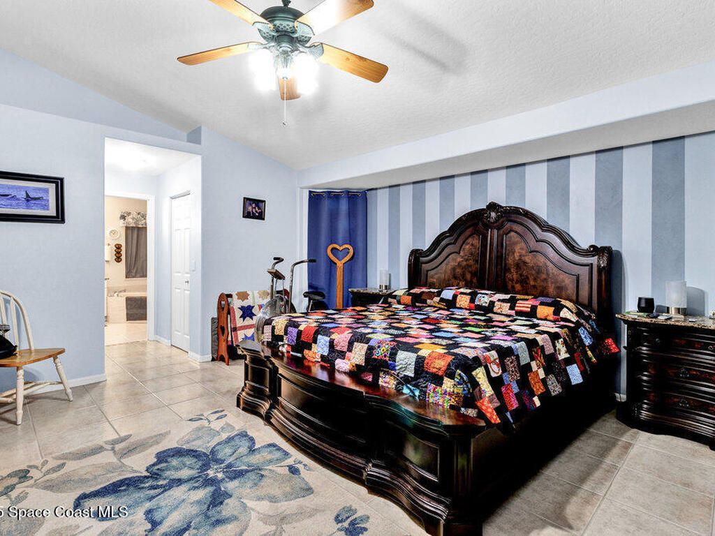 9275 100th Avenue, Vero Beach, FL 32967