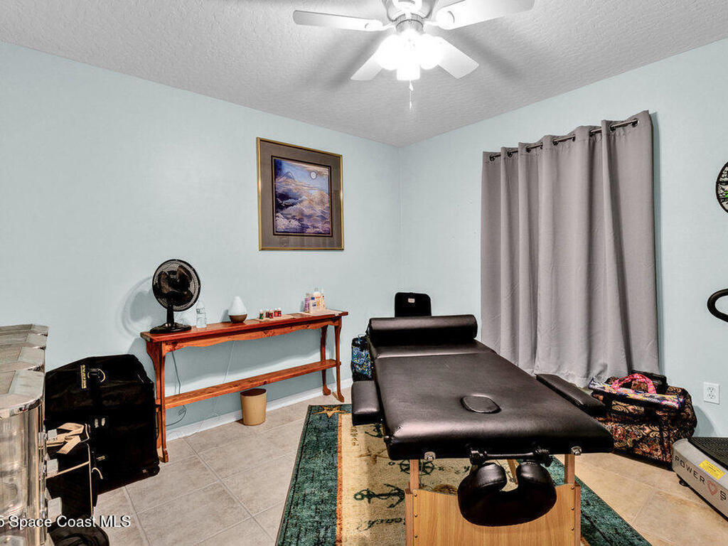 9275 100th Avenue, Vero Beach, FL 32967