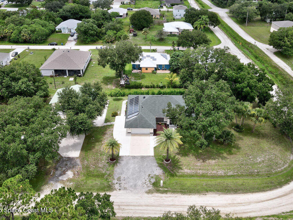 9275 100th Avenue, Vero Beach, FL 32967