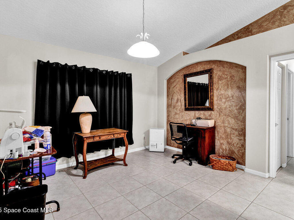 9275 100th Avenue, Vero Beach, FL 32967