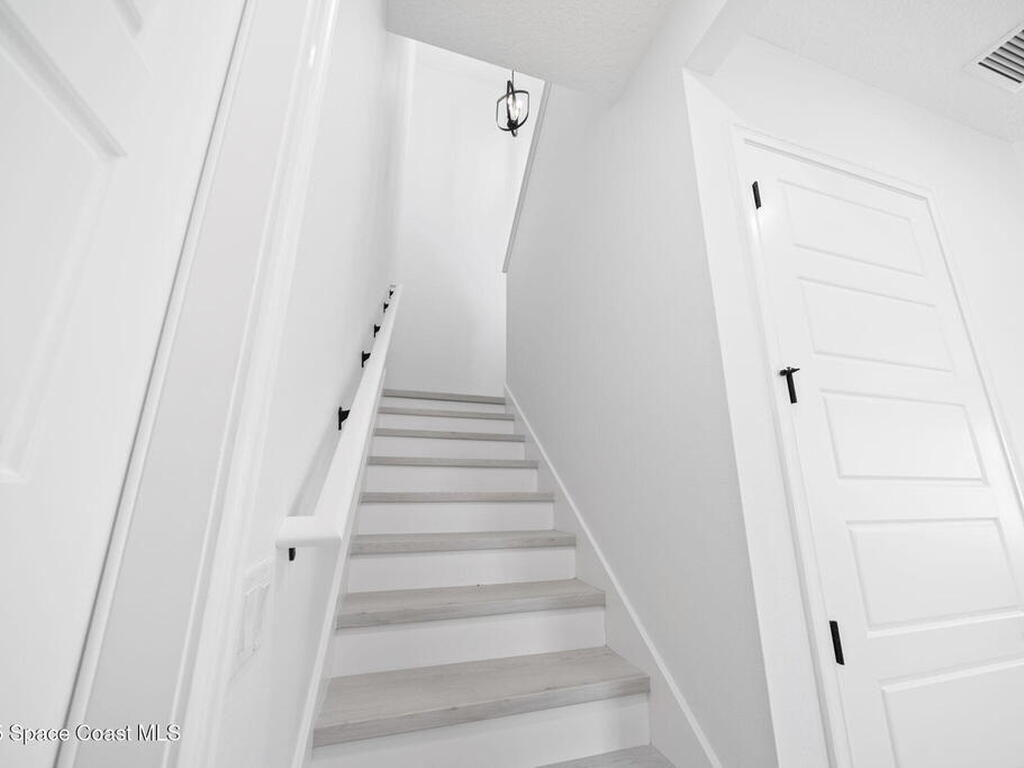 1330 Windchime Lane, Melbourne, FL 32935