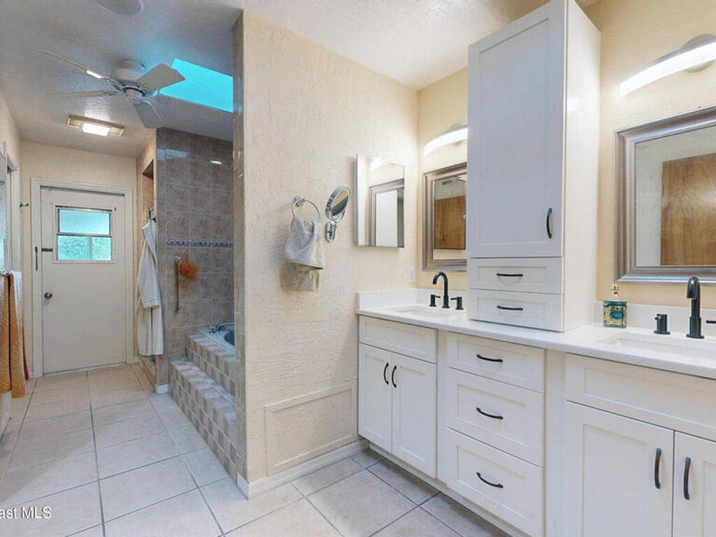 18 Magruder Avenue, Rockledge, FL 32955