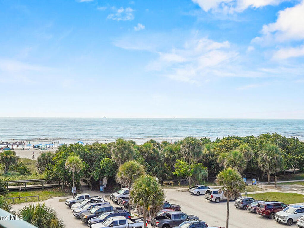 8470 Ridgewood Avenue, Cape Canaveral, FL 32920