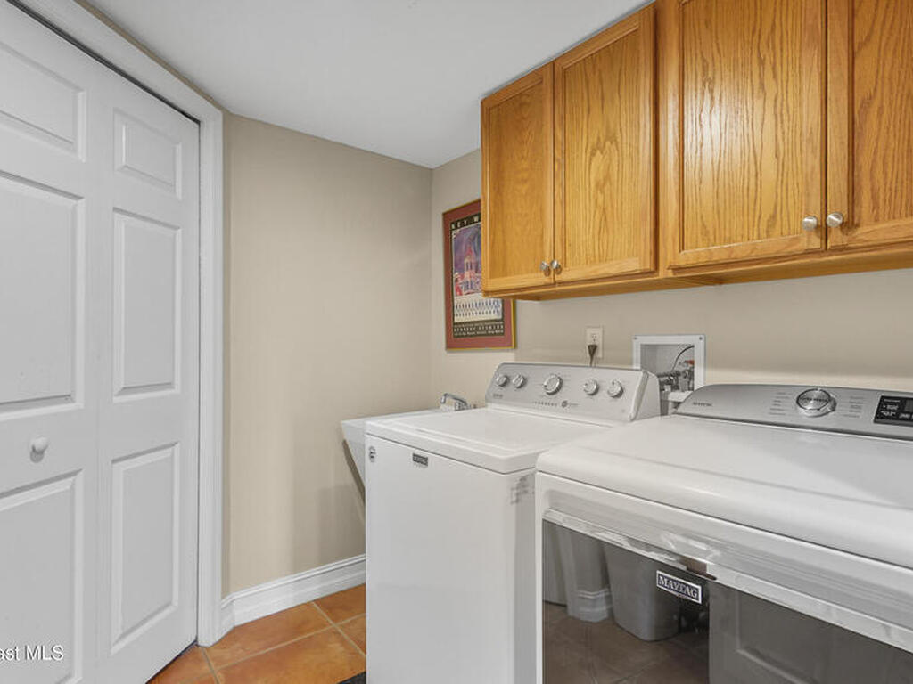 8470 Ridgewood Avenue, Cape Canaveral, FL 32920