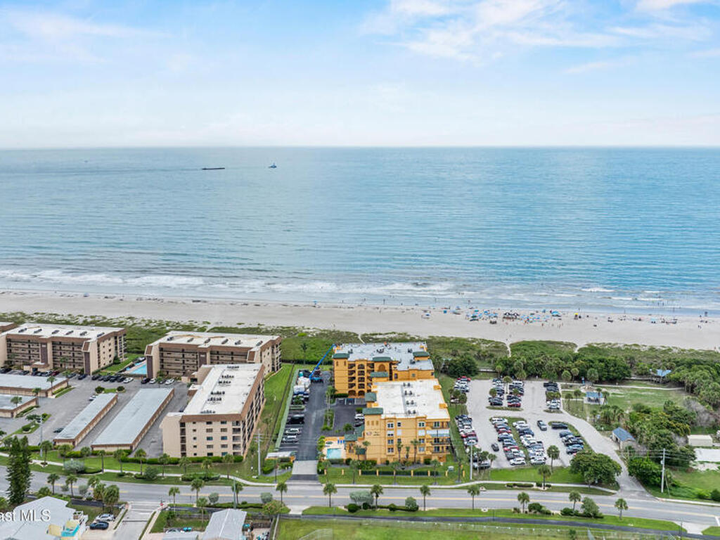 8470 Ridgewood Avenue, Cape Canaveral, FL 32920