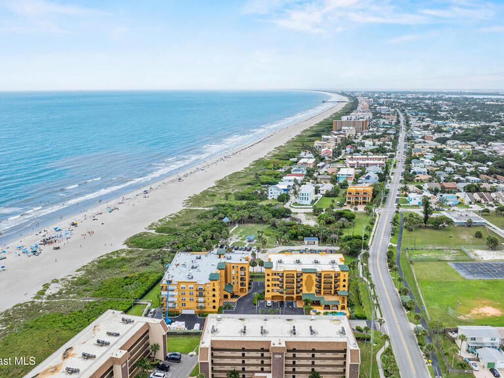 8470 Ridgewood Avenue, Cape Canaveral, FL 32920