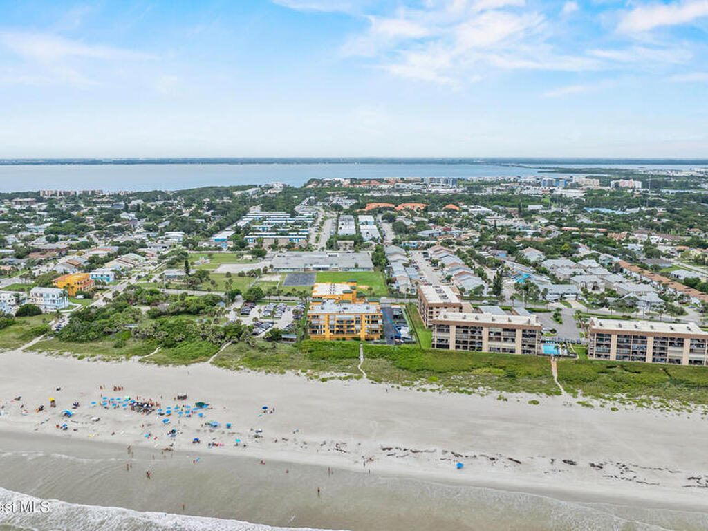 8470 Ridgewood Avenue, Cape Canaveral, FL 32920