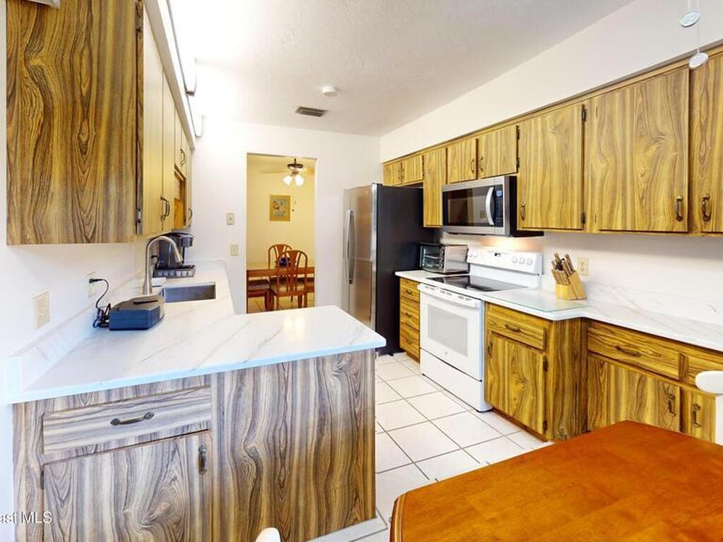 9037 York Lane, West Melbourne, FL 32904