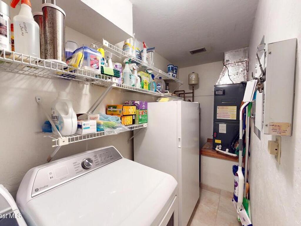 9037 York Lane, West Melbourne, FL 32904