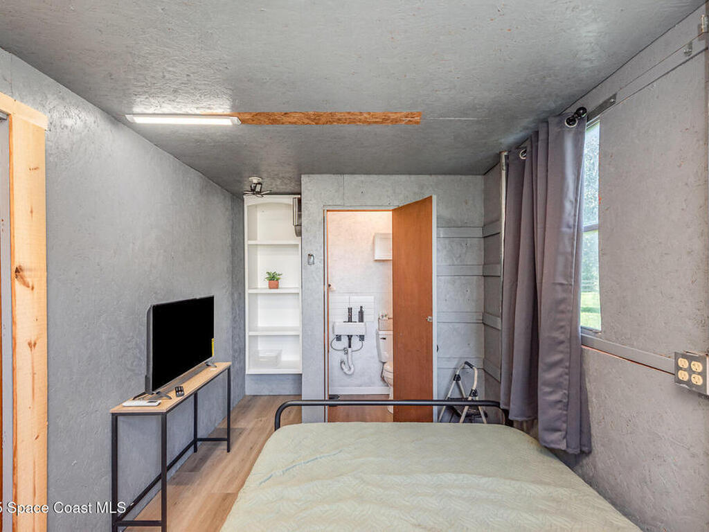 3310 Grantline Road, Mims, FL 32754