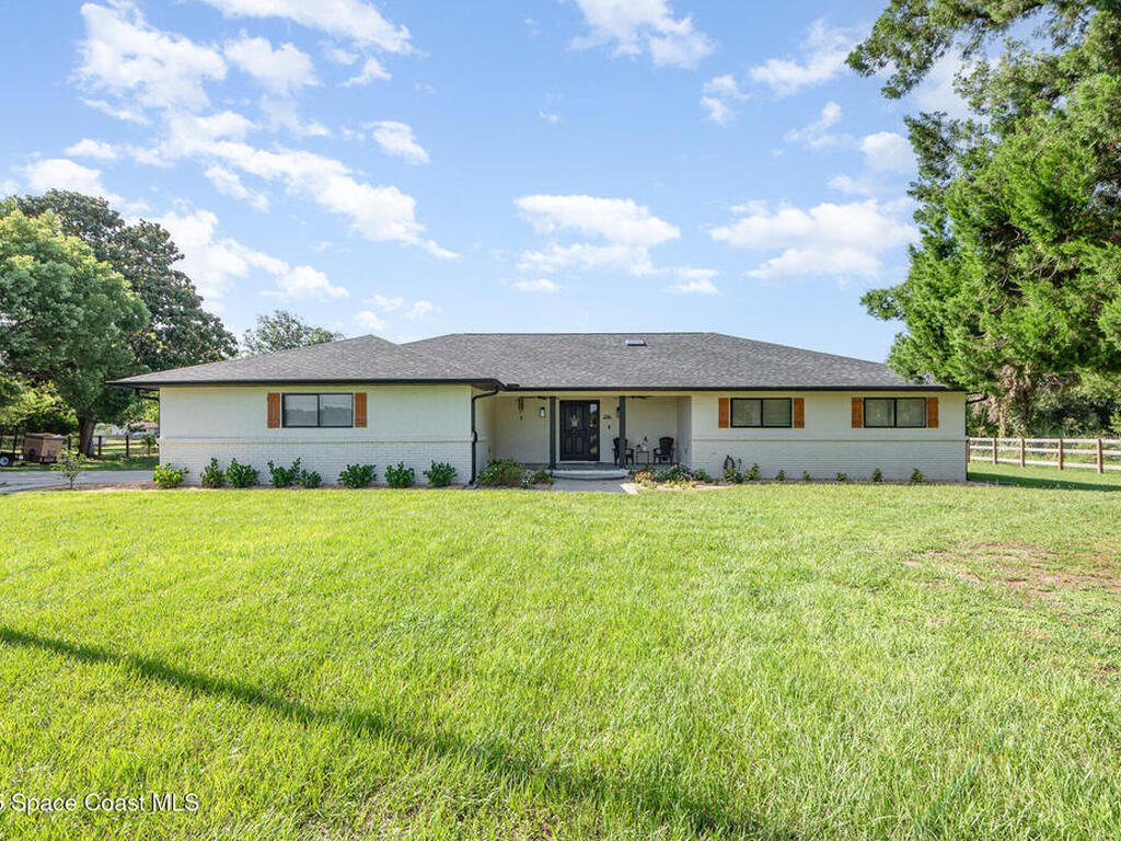 3310 Grantline Road, Mims, FL 32754