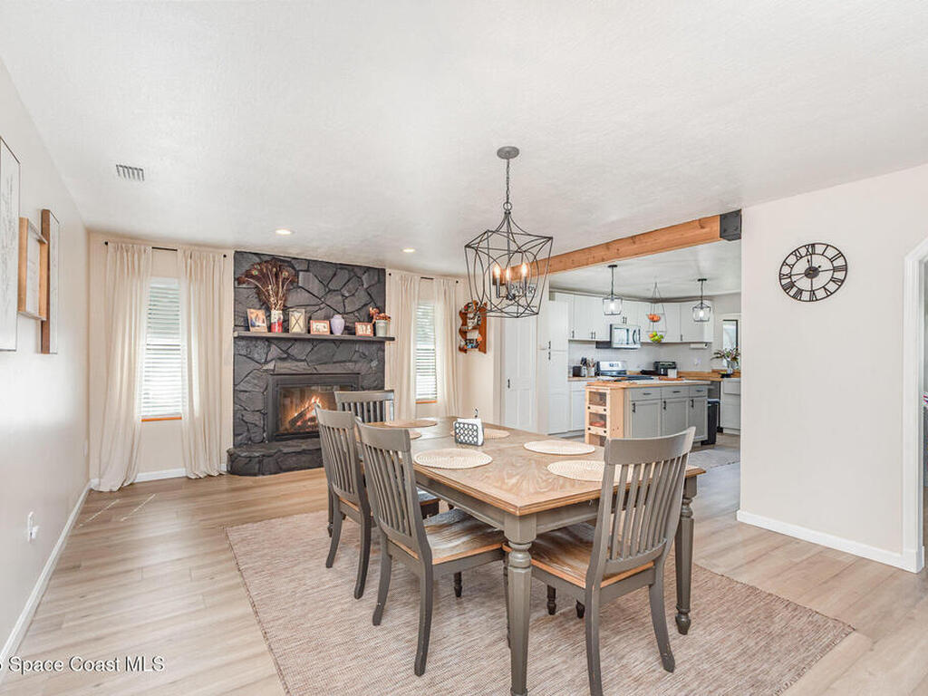 3310 Grantline Road, Mims, FL 32754