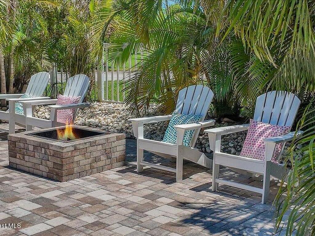 14 Cottage Court, Cocoa Beach, FL 32931