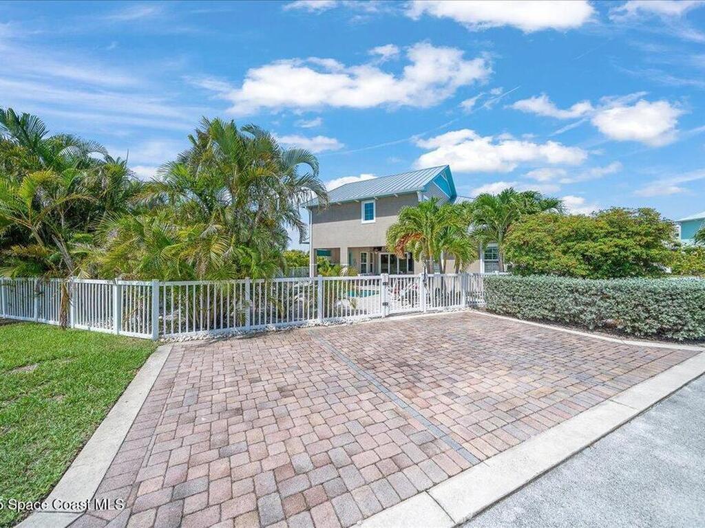 14 Cottage Court, Cocoa Beach, FL 32931