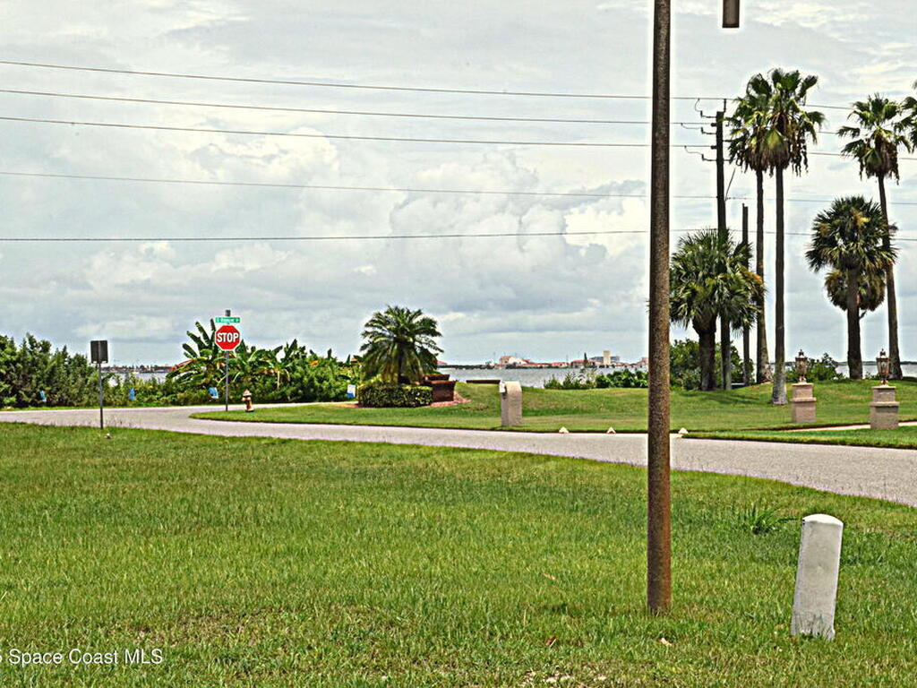 285 Utopia Circle, Merritt Island, FL 32952