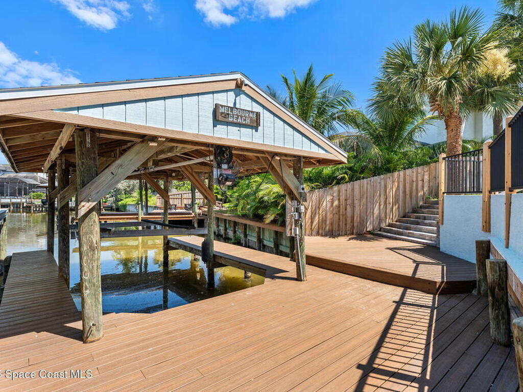 398 Riverview Lane, Melbourne Beach, FL 32951