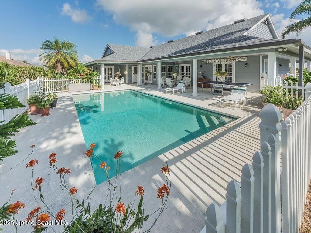 2945 70th Place, Vero Beach, FL 32967