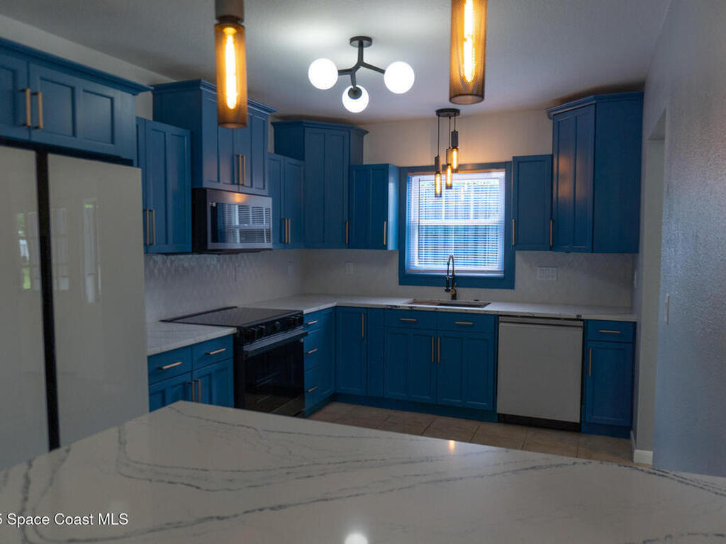 1712 Pineapple Avenue, Melbourne, FL 32935