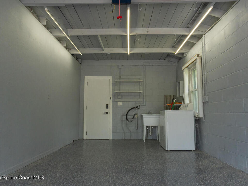 1712 Pineapple Avenue, Melbourne, FL 32935