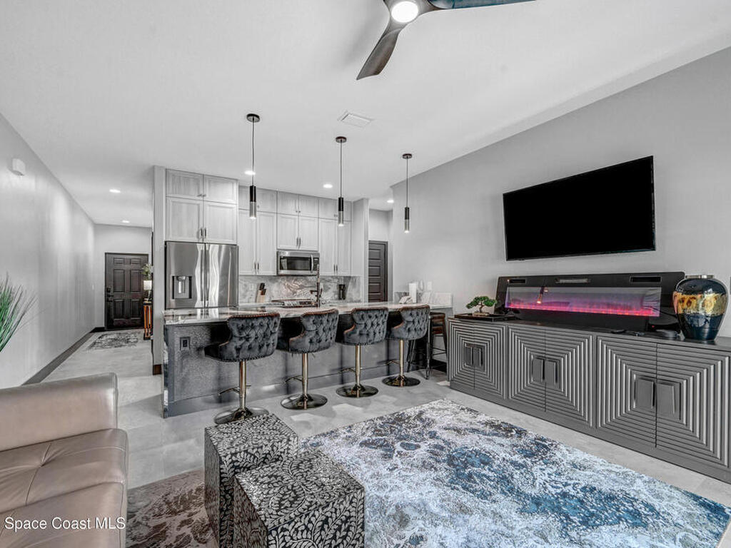 853 Paddleboard Court, Melbourne, FL 32935