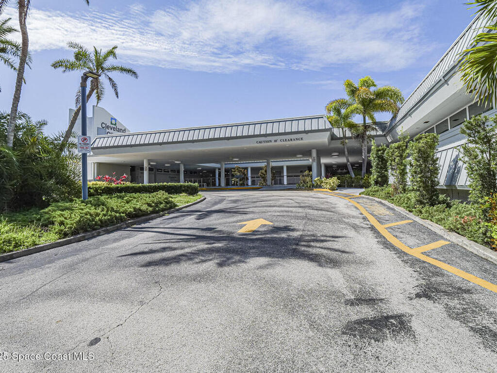 777 37th Street, Vero Beach, FL 32960