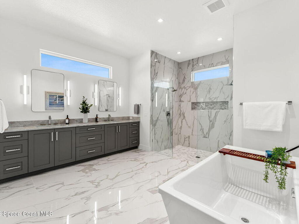 1949 Rockledge Drive, Rockledge, FL 32955