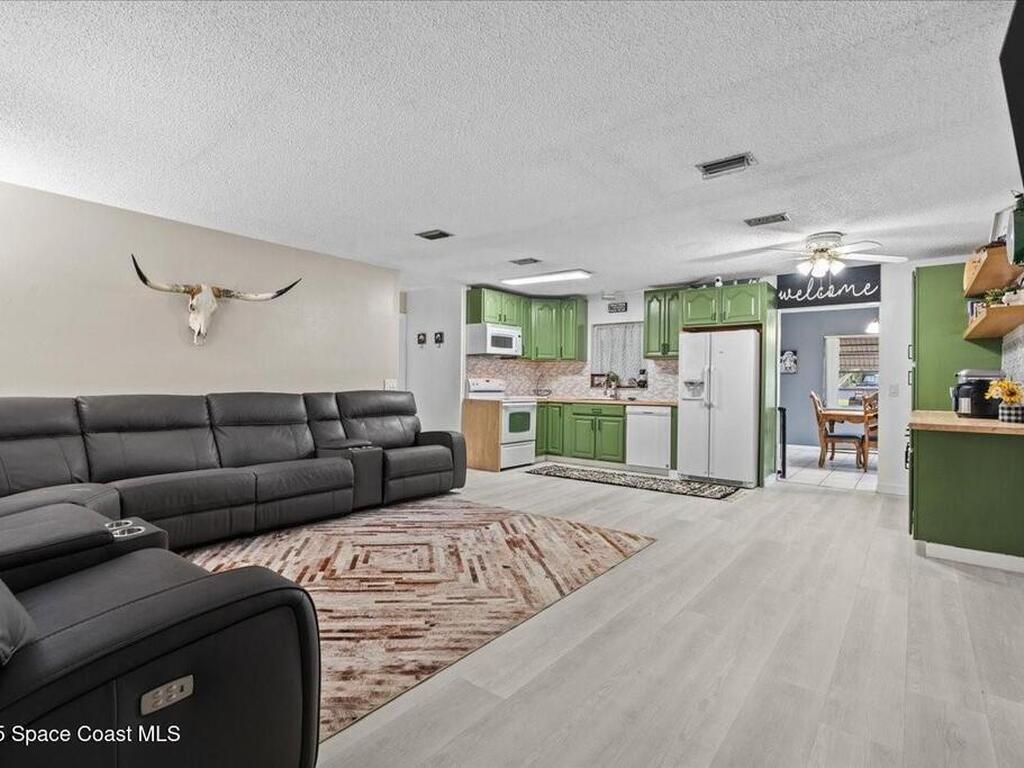 424 Wisconsin Avenue, St. Cloud, FL 34769