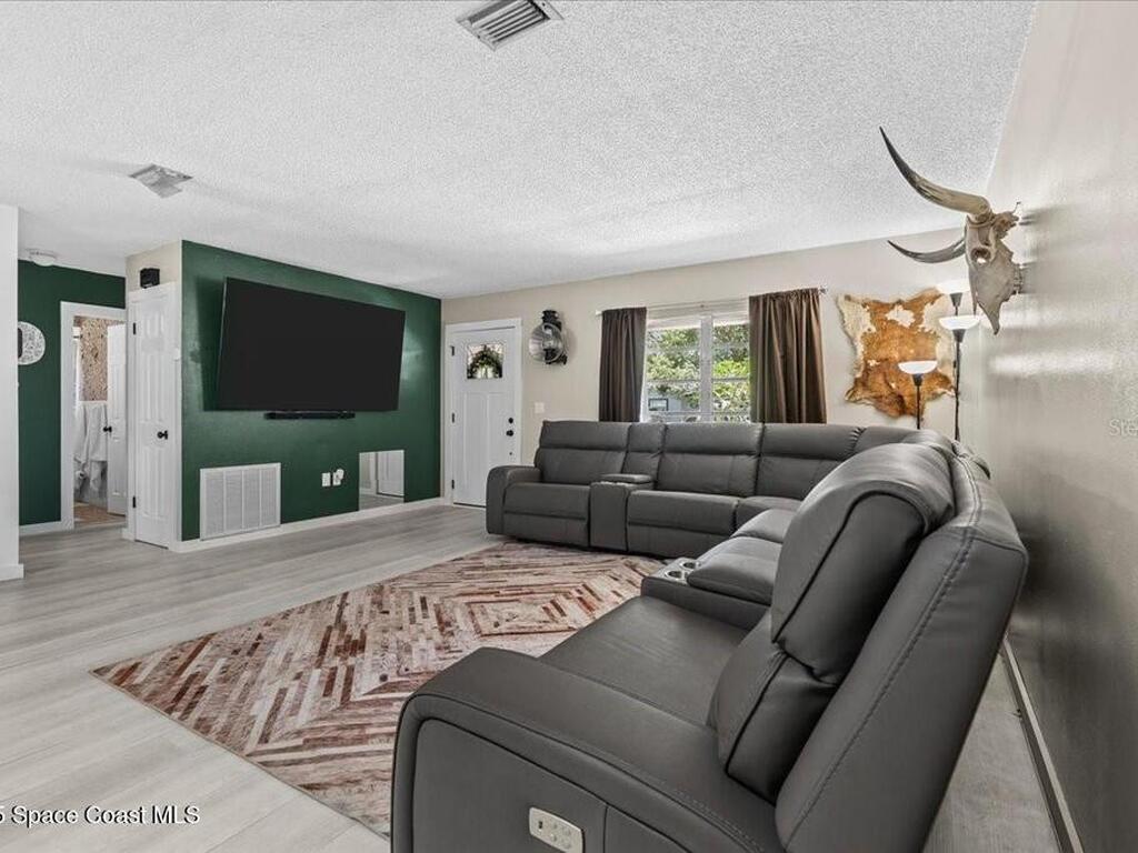 424 Wisconsin Avenue, St. Cloud, FL 34769