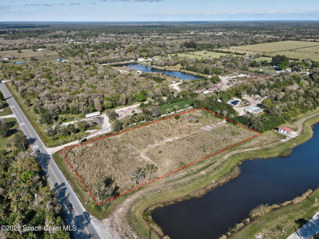 13765 99th Street, Fellsmere, FL 32948