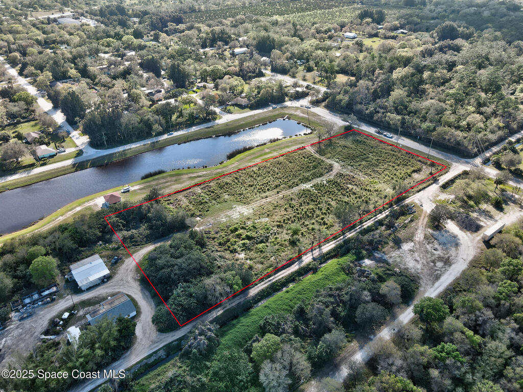 13765 99th Street, Fellsmere, FL 32948