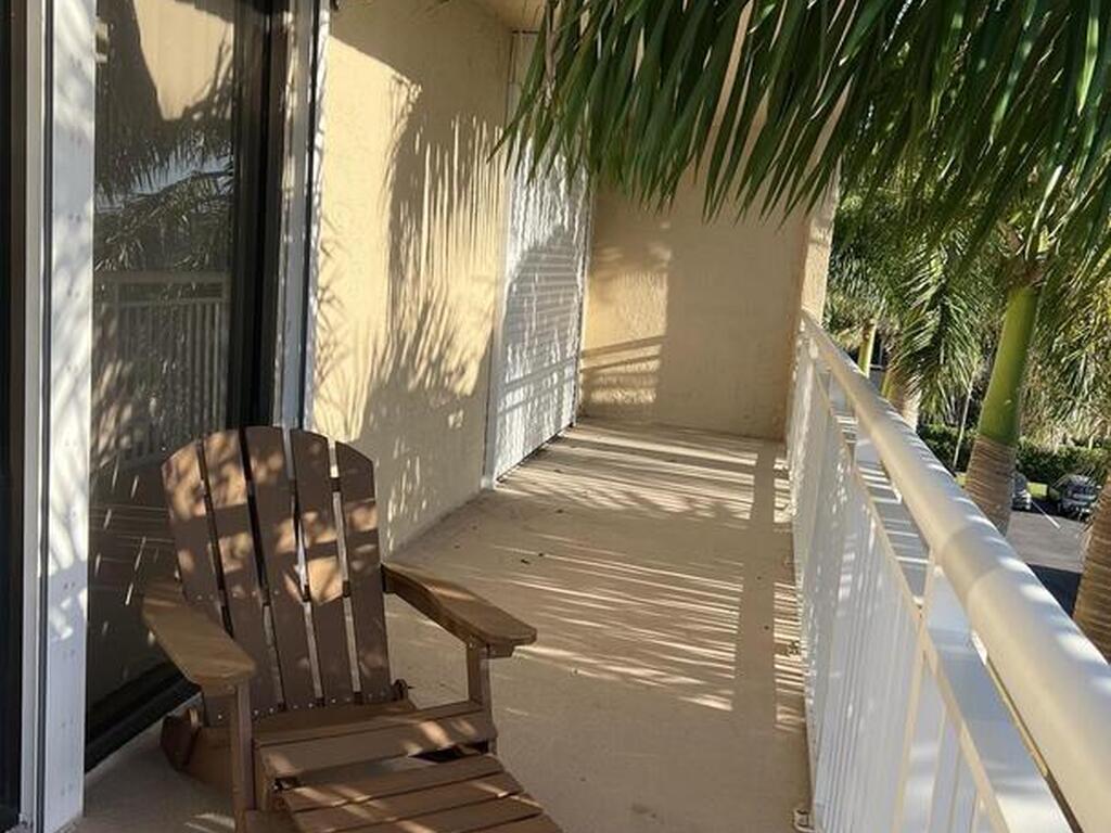 877 N Hwy A1a, Indialantic, FL 32903